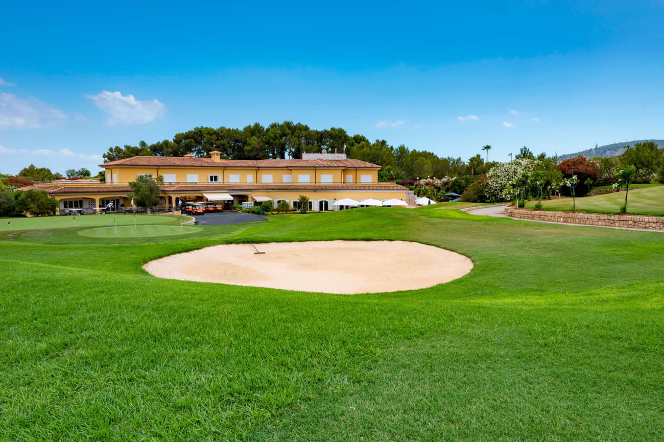 A deep sand bunker on the course
