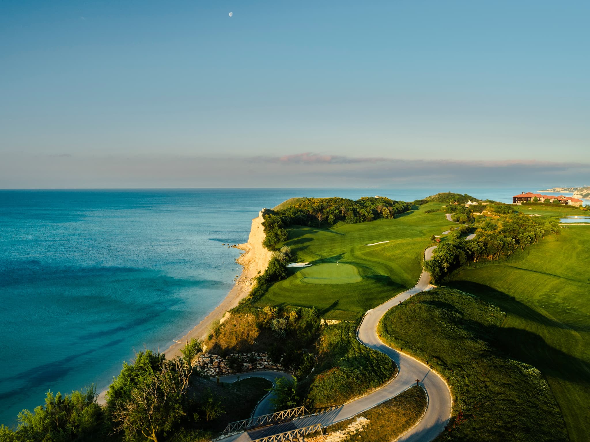 A well maintained coastal fairway