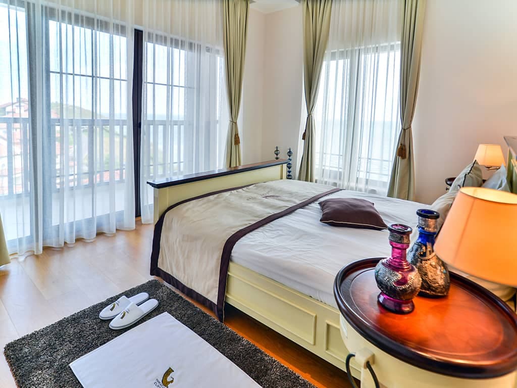 Double bed suite at the Thracian Cliffs Golf & Beach Resort