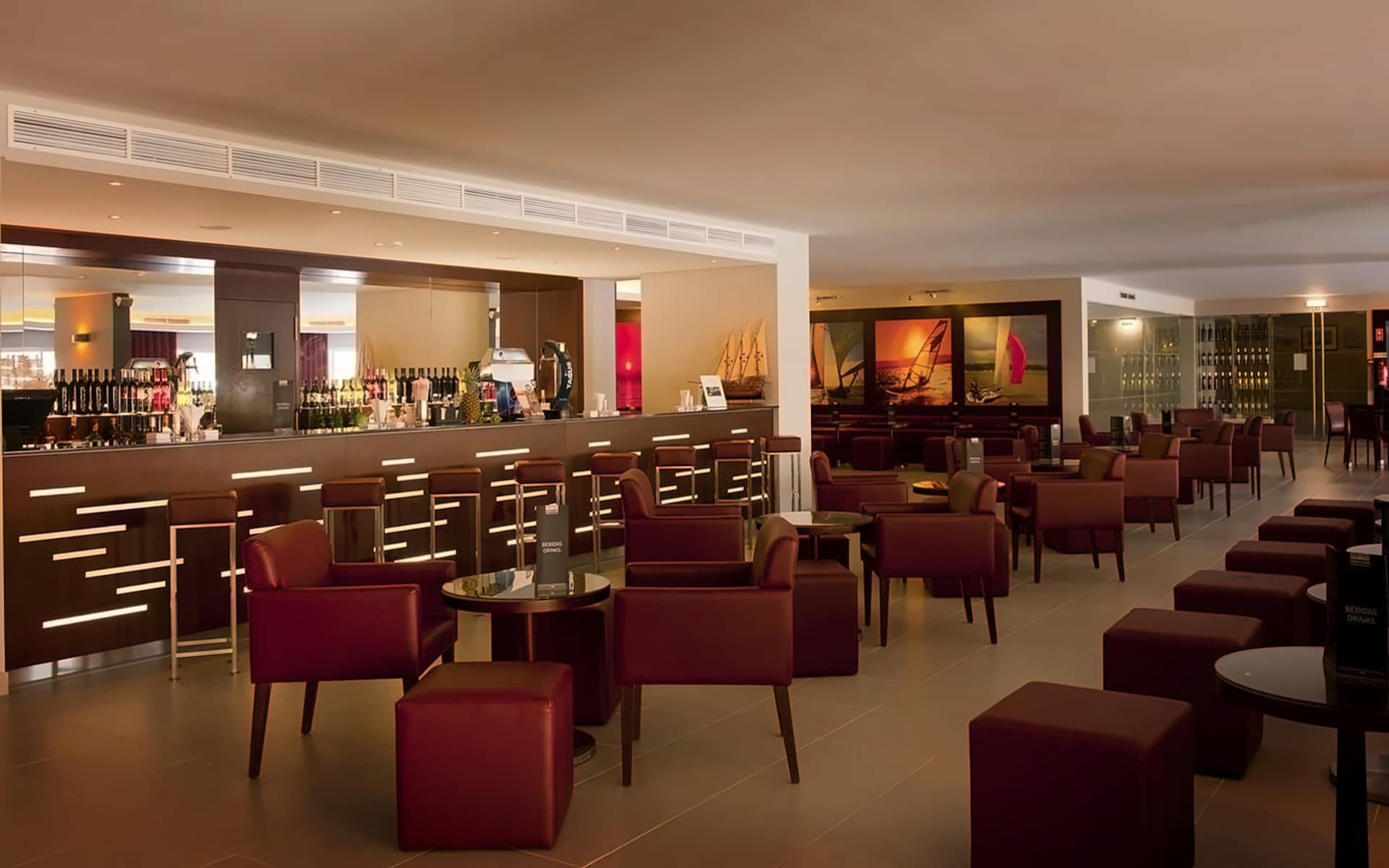 Dining room at Hotel Vila Gale Nautico