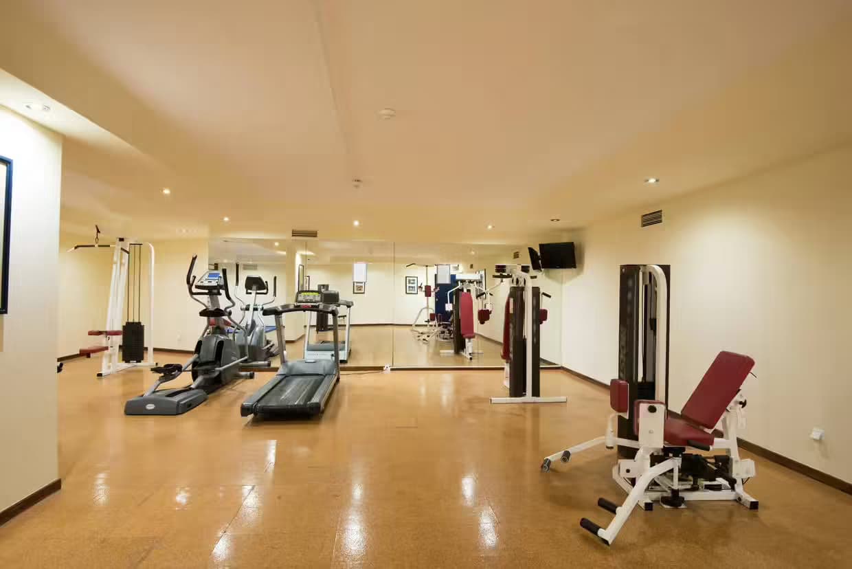 Gym facilities at Hotel Vila Gale Nautico