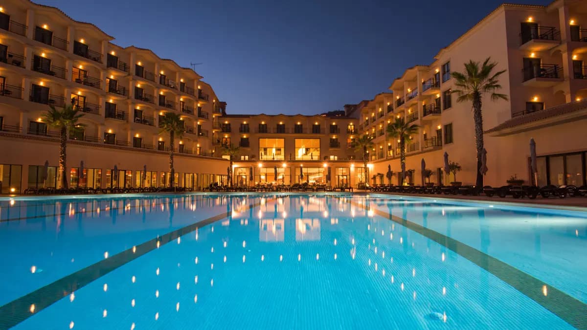 The Hotel Vila Gale Santa Cruz Hotel overlooking the outdoor swimming pool