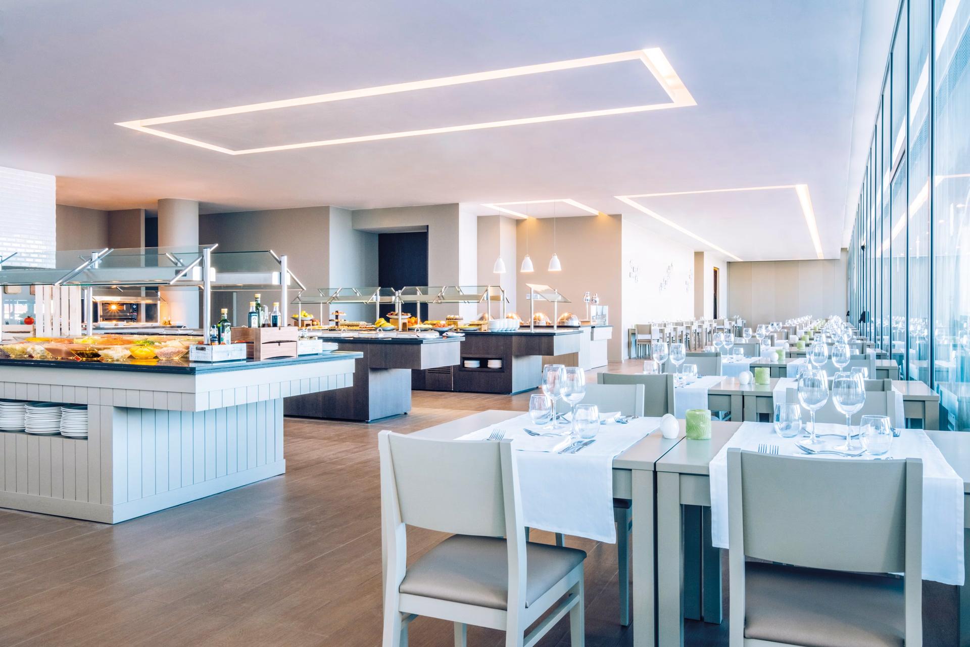 Dining room at the Iberostar Selection Lagos Algarve