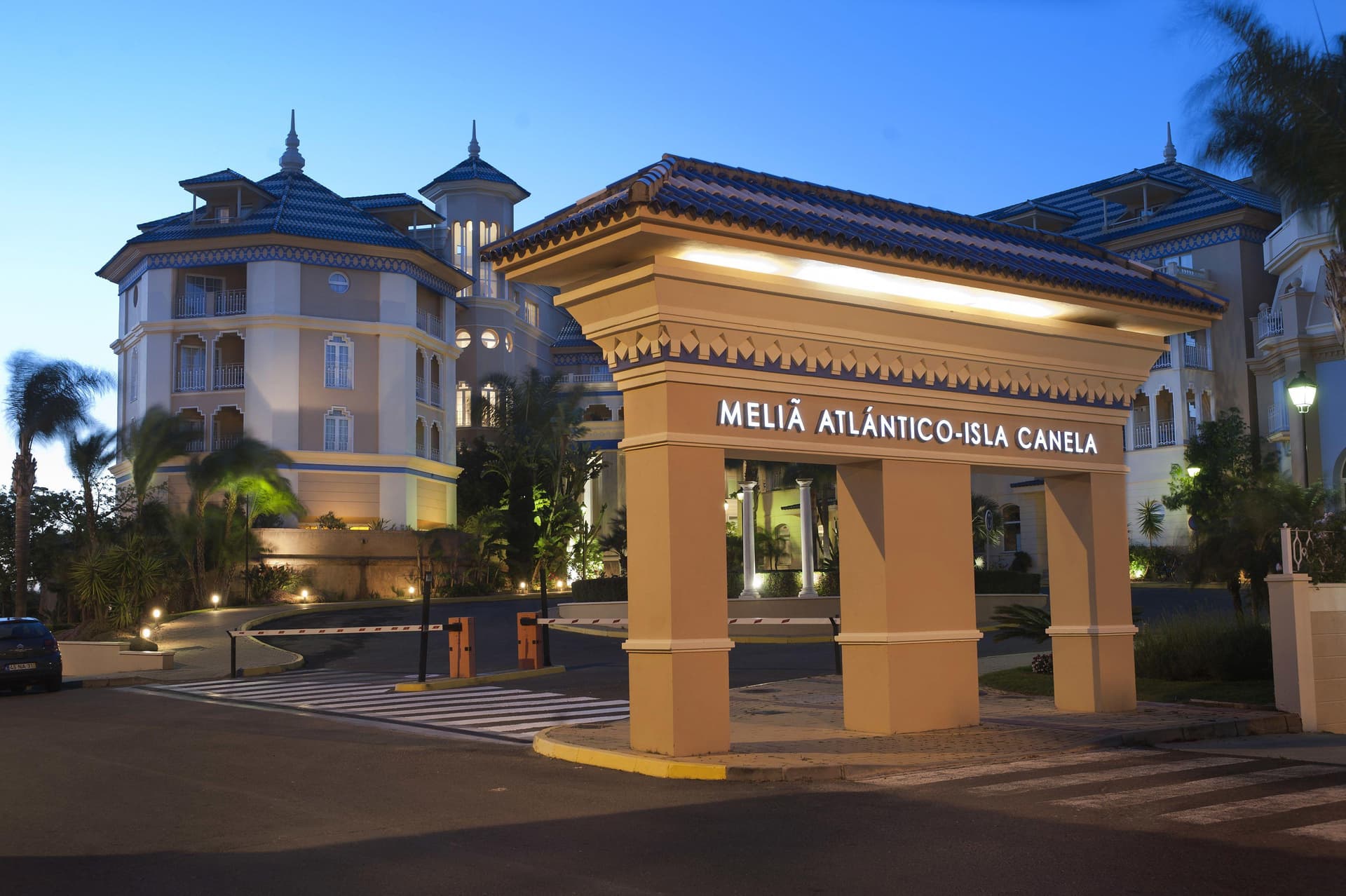 Front entrance to Melia Isla Canela