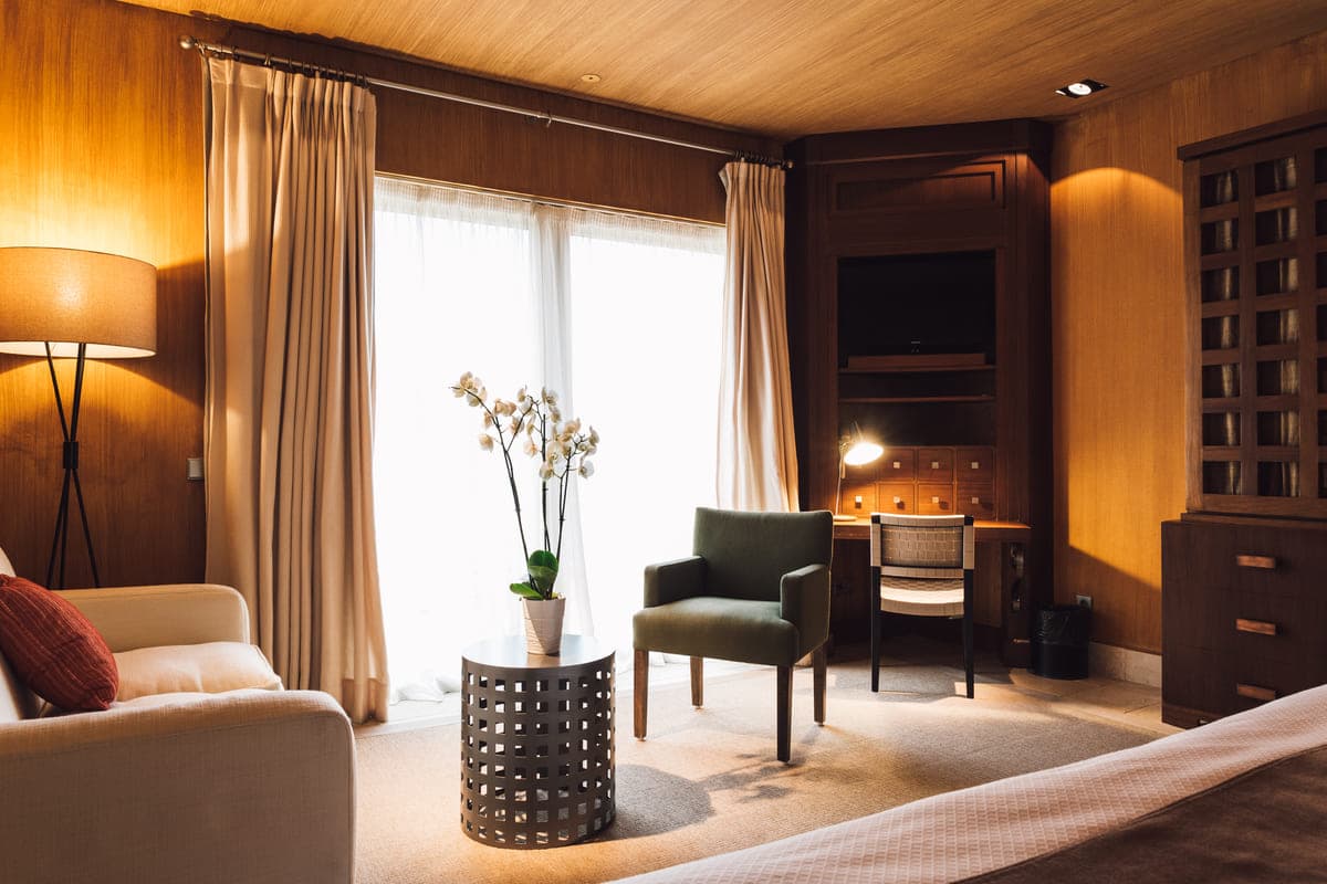 Lounging area as part of a suite at Rio Real Golf & Hotel