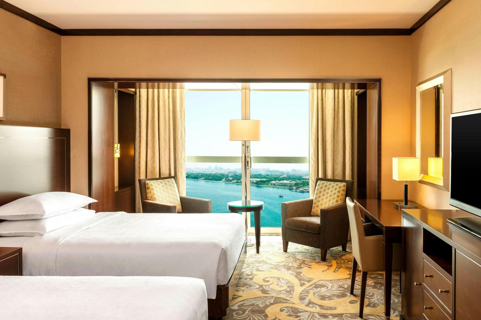 Twi bed suite at Sheraton Dubai Creek Hotel & Towers
