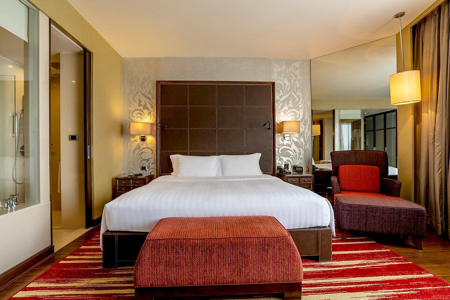 Double bed suite at Hilton Bangkok Grande Asoke