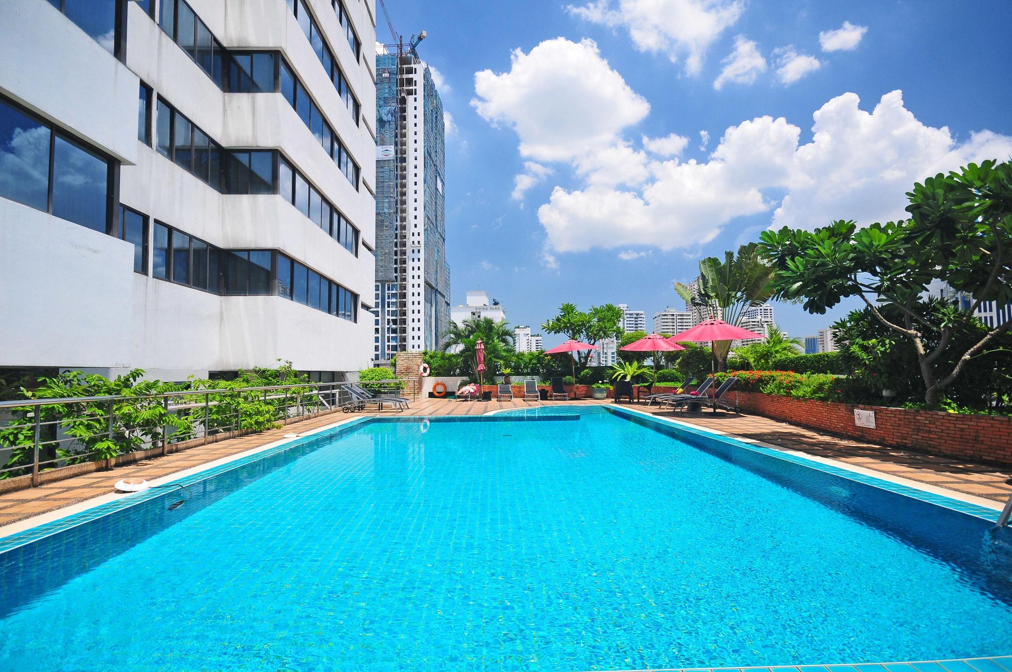 Rooftop pool at pipa hotel bangkok