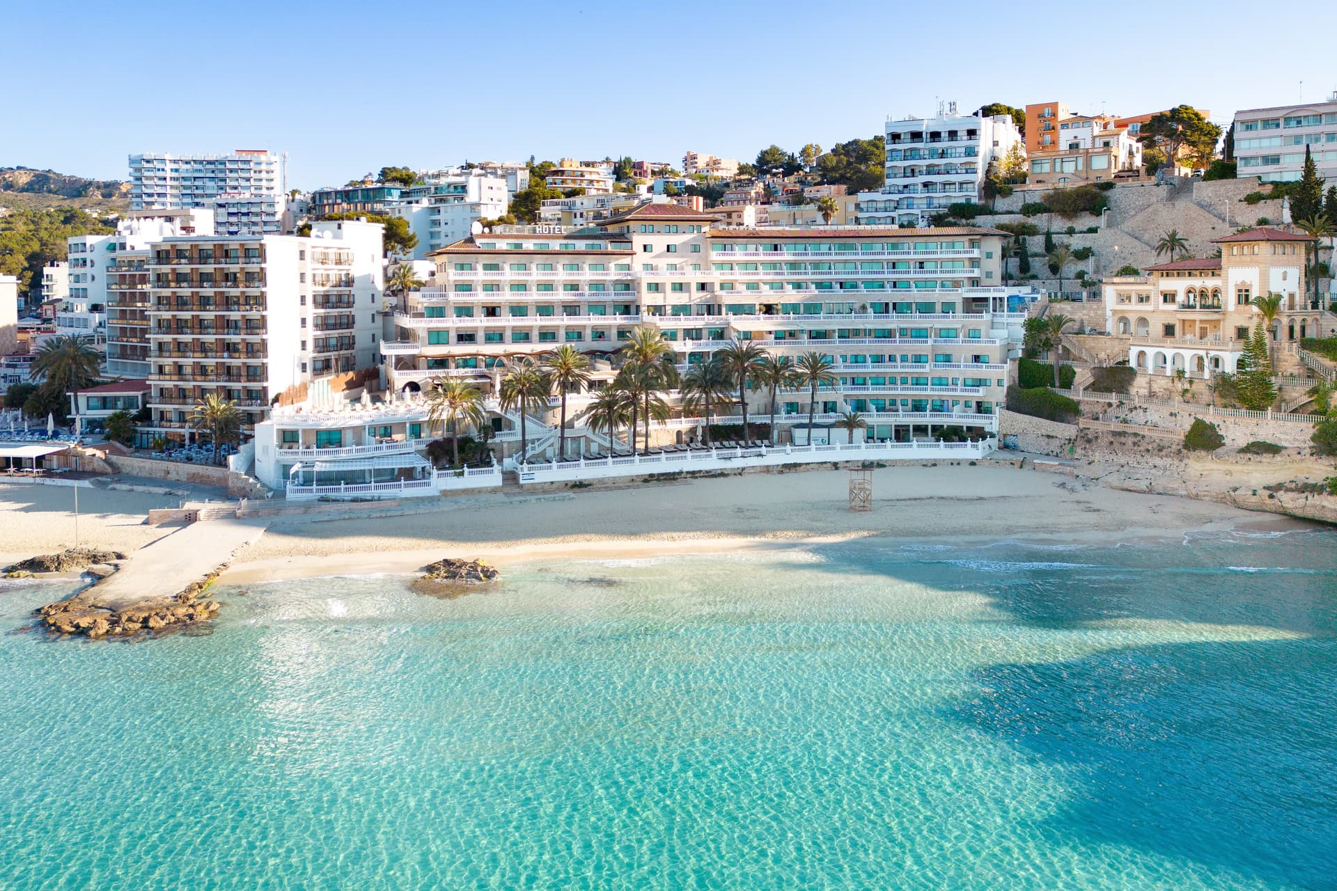 Overhead view of the beachfront Hotel Nixe Palace