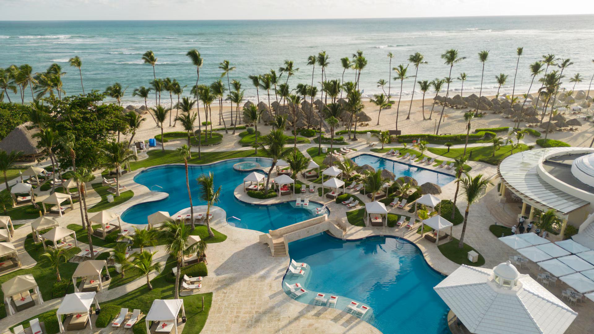 Overhead view of the outdoor swimming pool