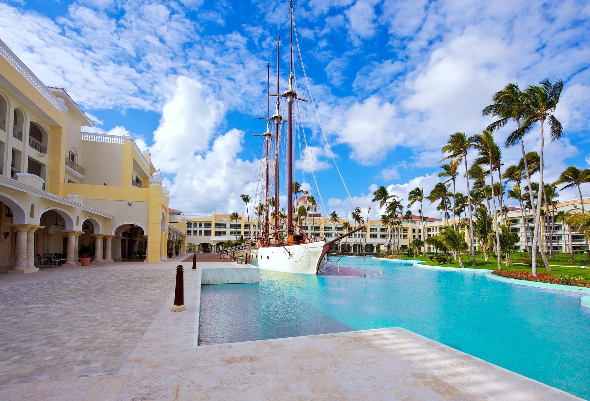 A ship parked in Iberostar Grand Hotel Bávaro
