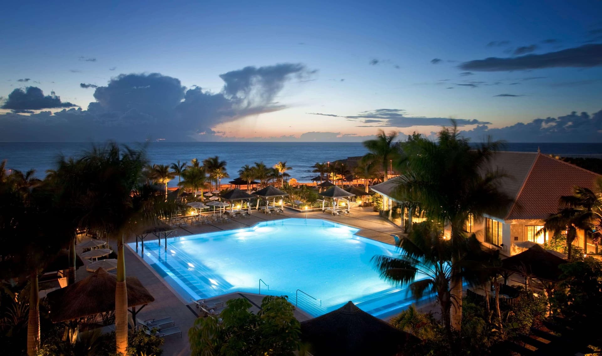 Overhead view of the outdor pool at RedLevel at Gran Meliá Palacio de Isora