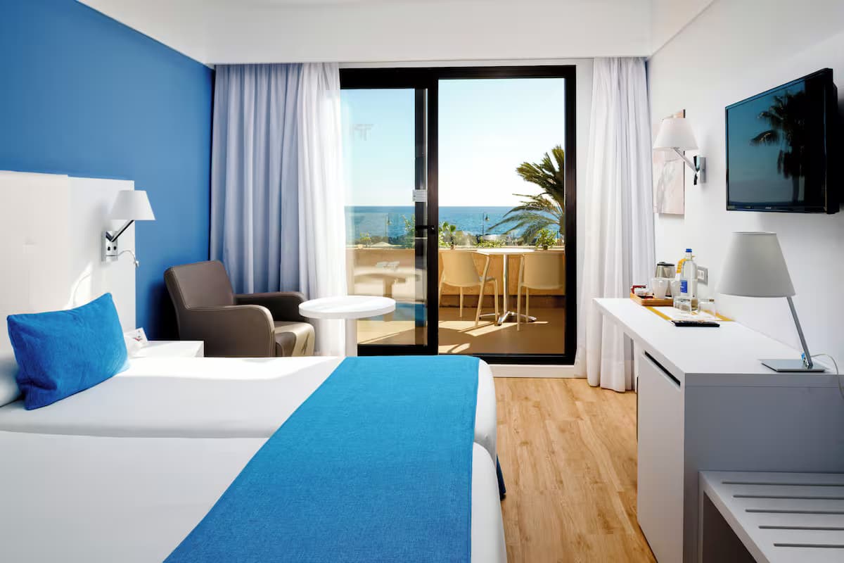 Double bed suite with balcony views at Alexandre Teguise Playa
