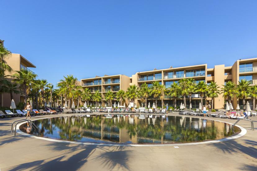 Marriott Residences Salgados Resort