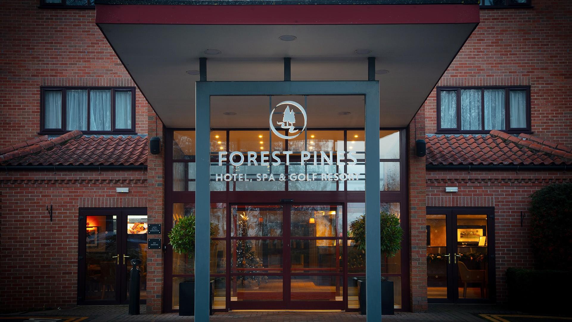 Front entrance to the Forest Pines Hotel, Spa & Golf Resort
