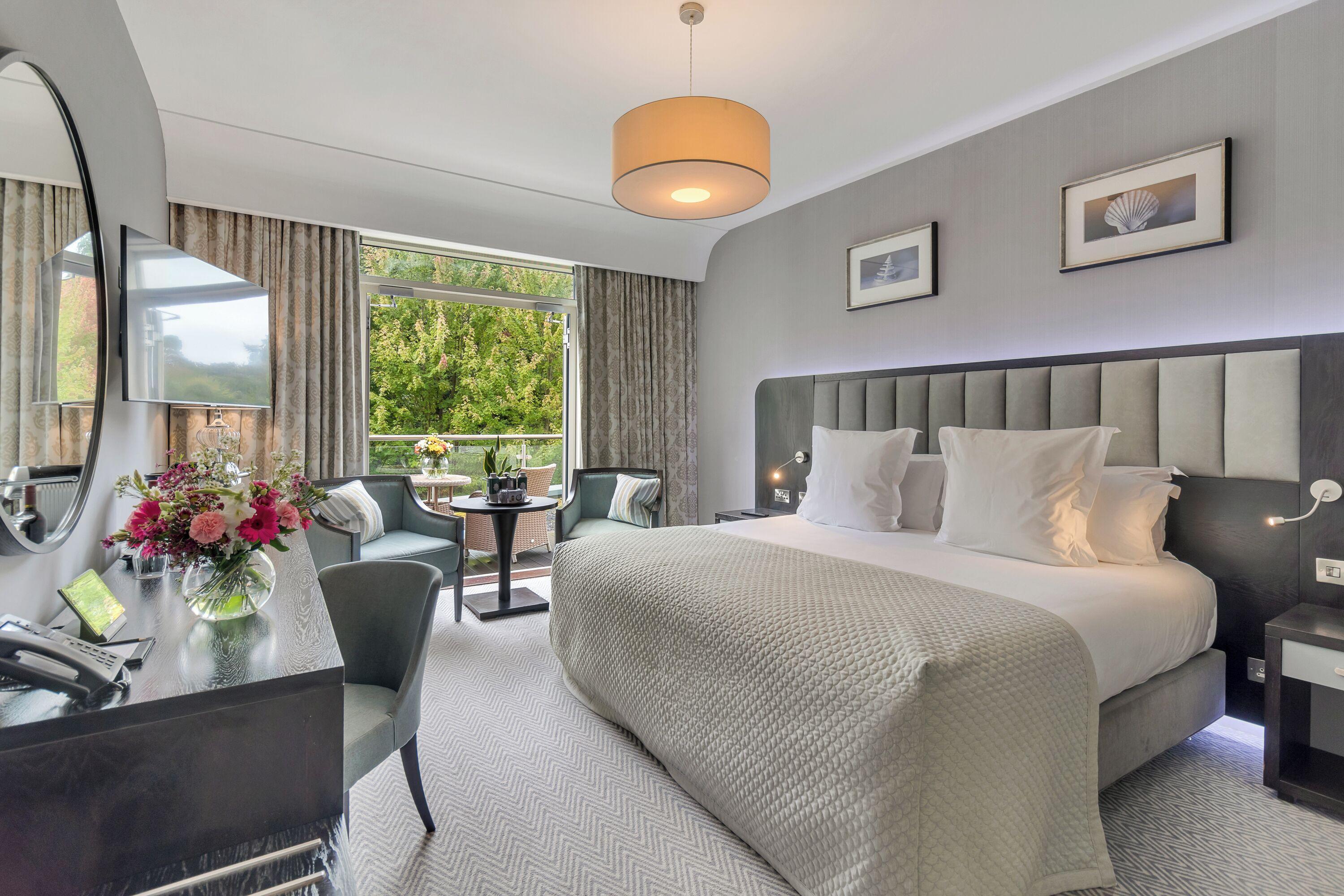 Luxurious double bed suite at Fota Island Resort