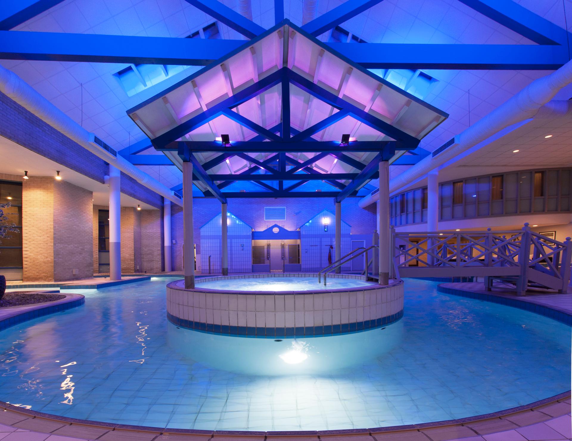 Indoor swimming pool at the Gloucester Robinswood Hotel, BW Signature Collection