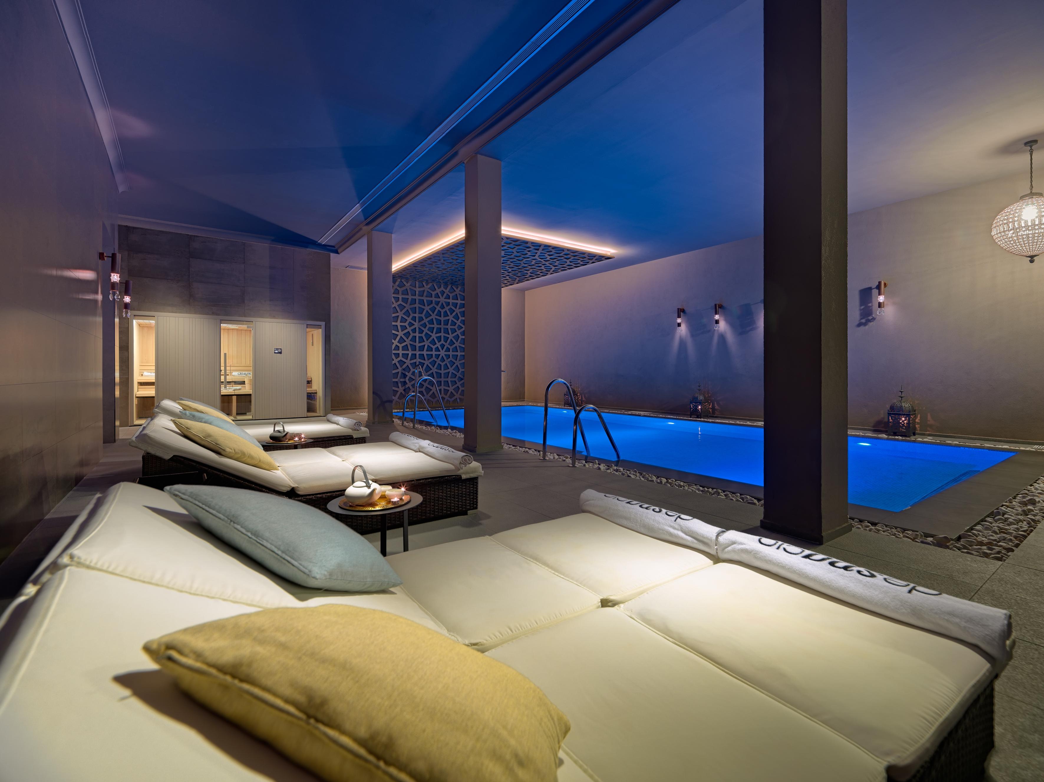 Spa facilities at H10 Andalucía Plaza