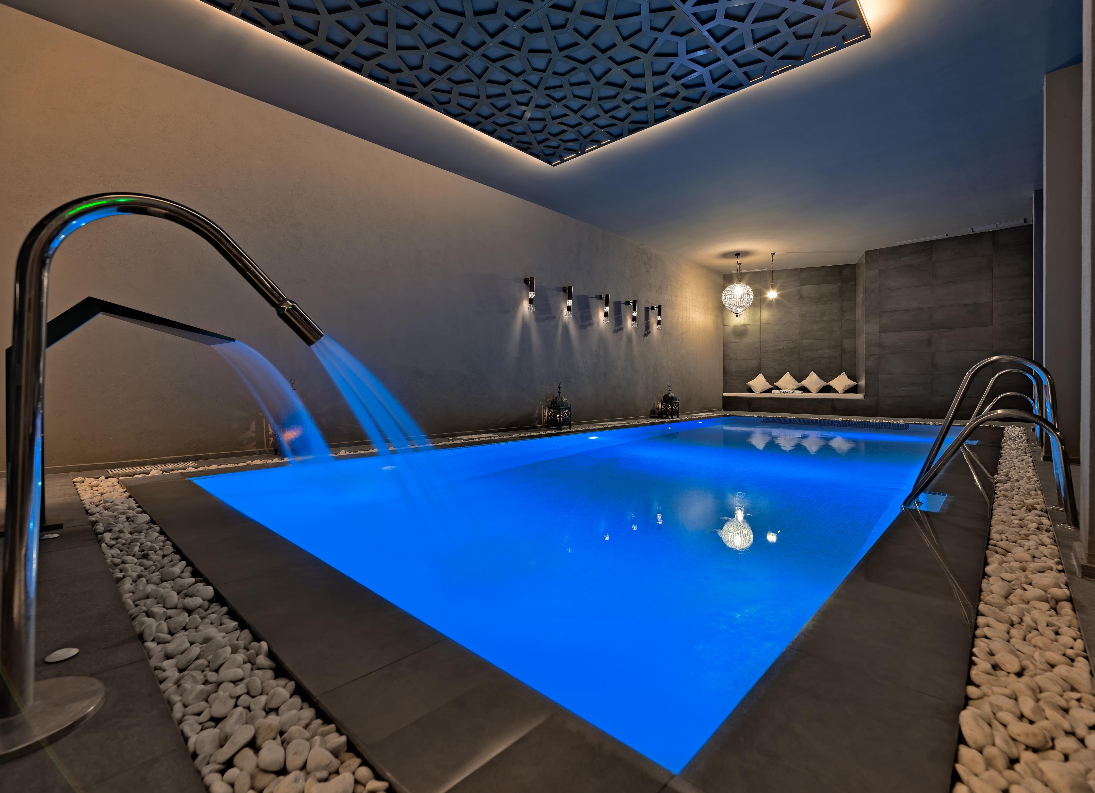 Indoor pool as part of the spa facilities at H10 Andalucía Plaza