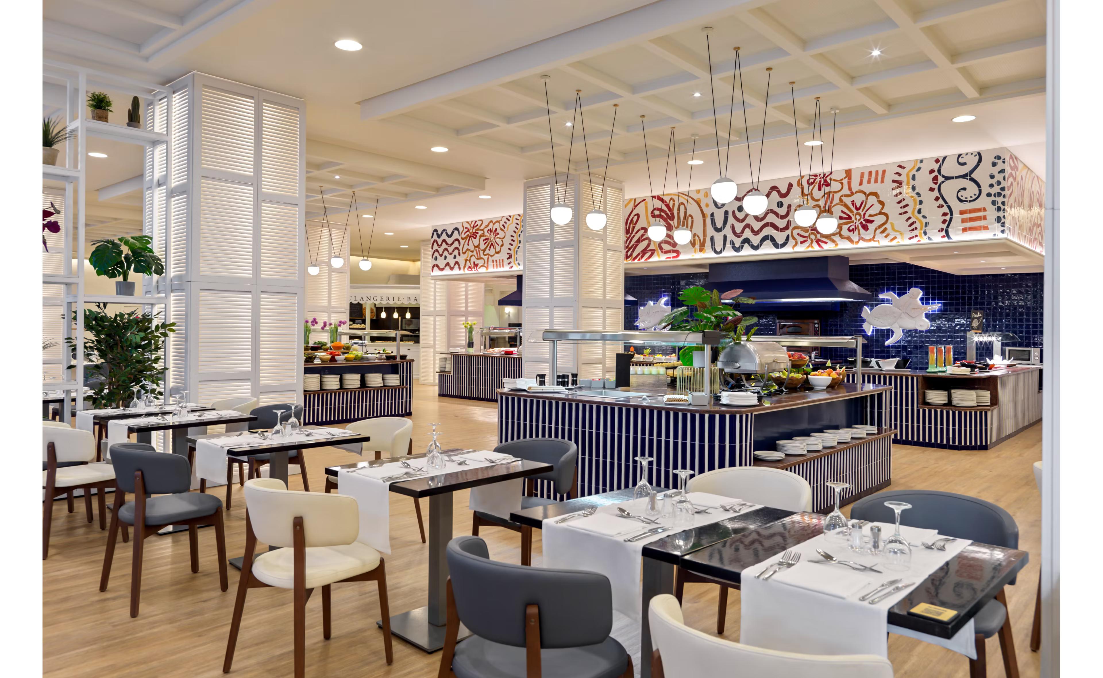 Indoor dining room at the H10 Estepona Palace