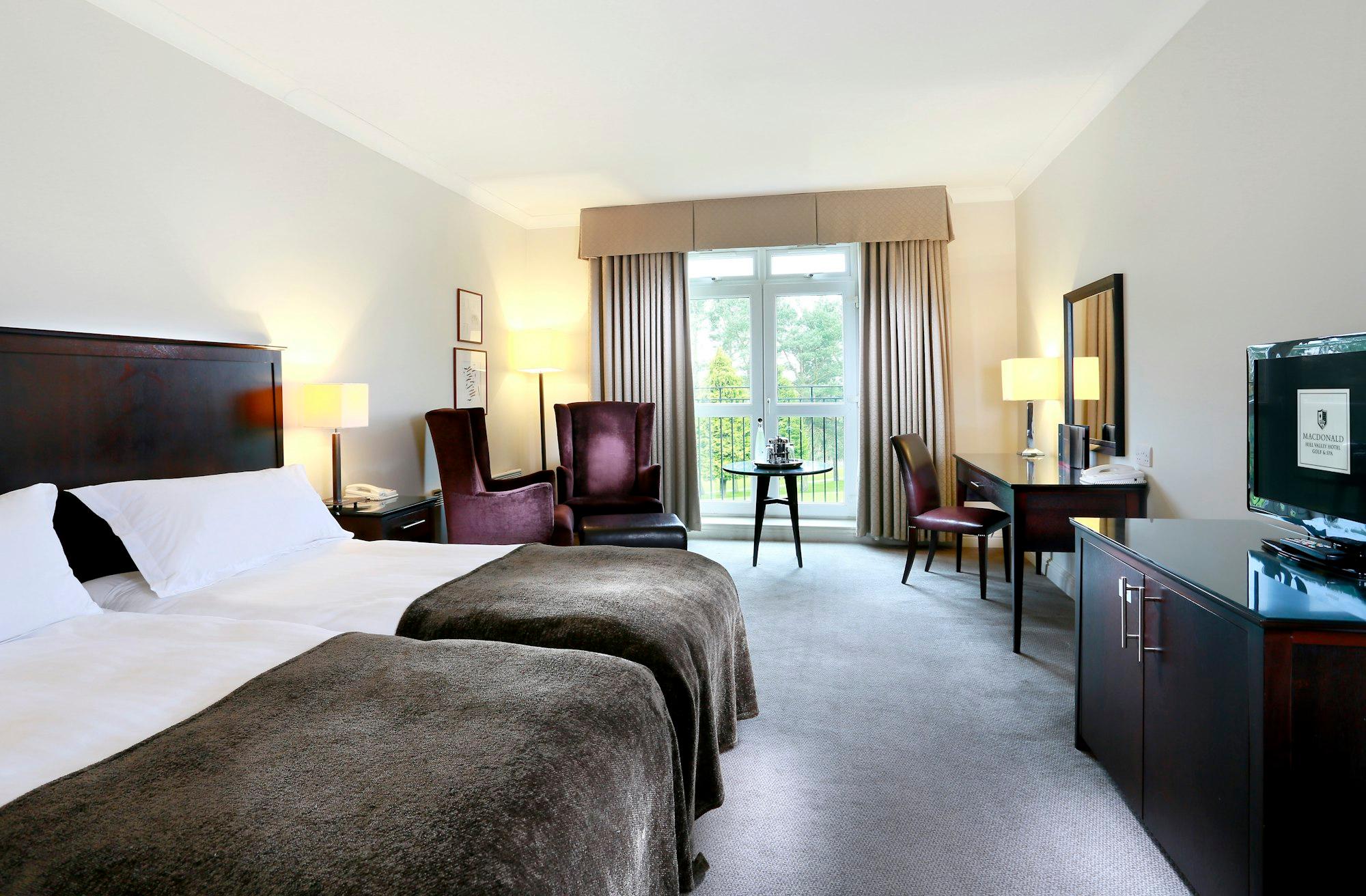 Twin bed suite at the Macdonald Hill Valley Hotel, Golf & Spa