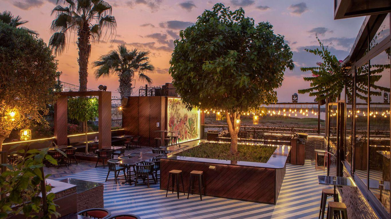 Outdoor dining area at the Radisson Blu Hotel, Abu Dhabi Yas Island