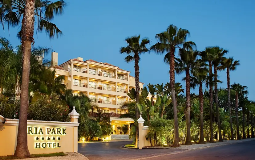 Panoramic view of the Ria Park Garden Hotel building