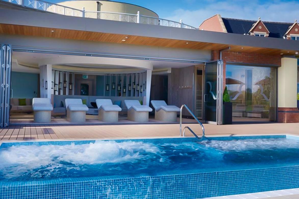 Panoramic view of the outdoor swimming pool at Rockliffe Hall Hotel Golf & Spa 5*