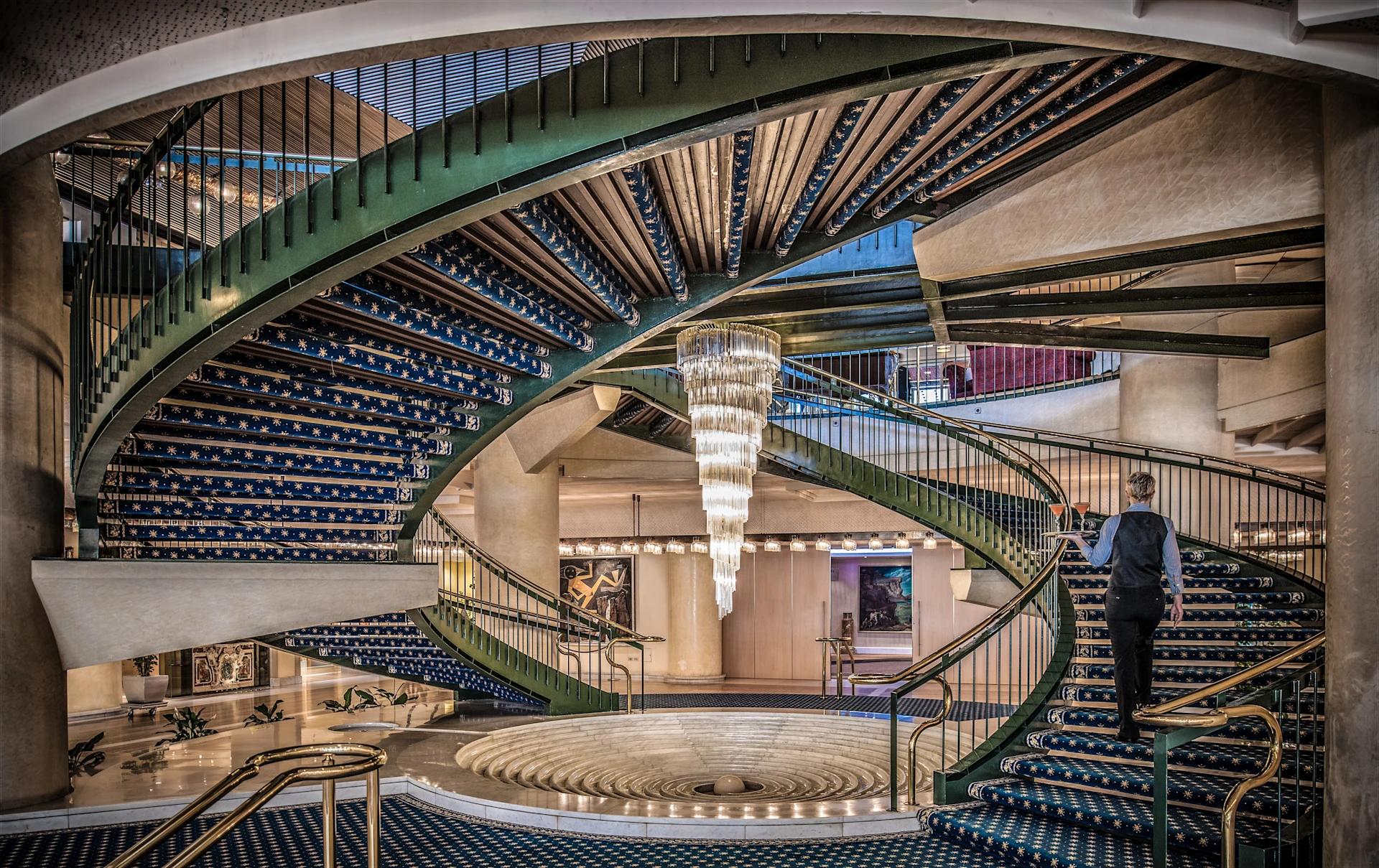 A grand reception at Rome Cavalieri, A Waldorf Astoria Hotel