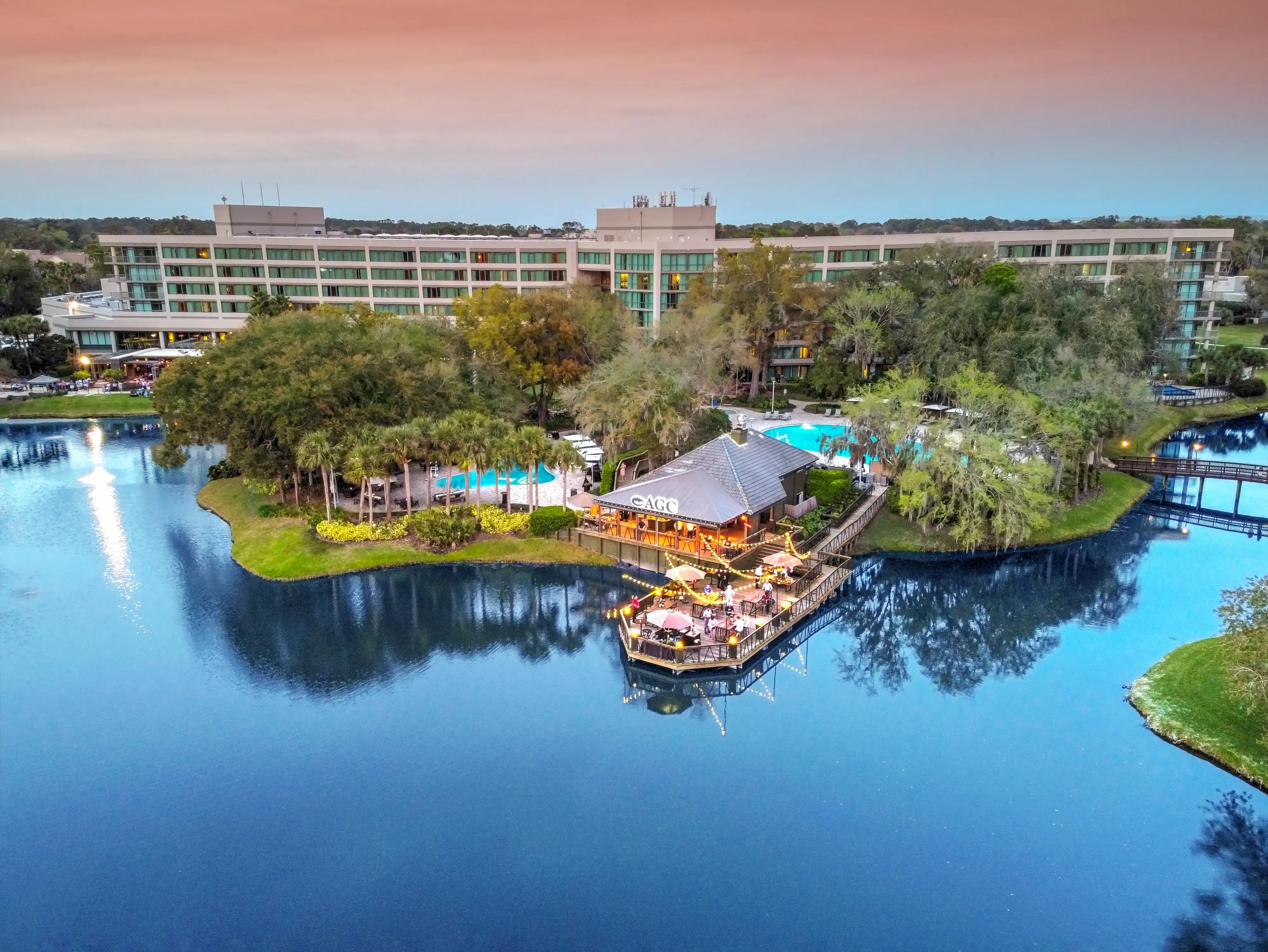 Panoramic view of the Sawgrass Marriott building