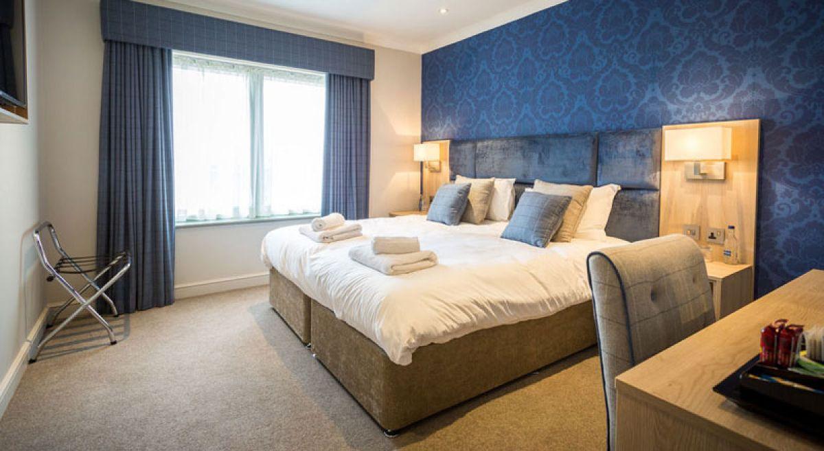 Double bed suite at The Nottinghamshire Golf & Country Club