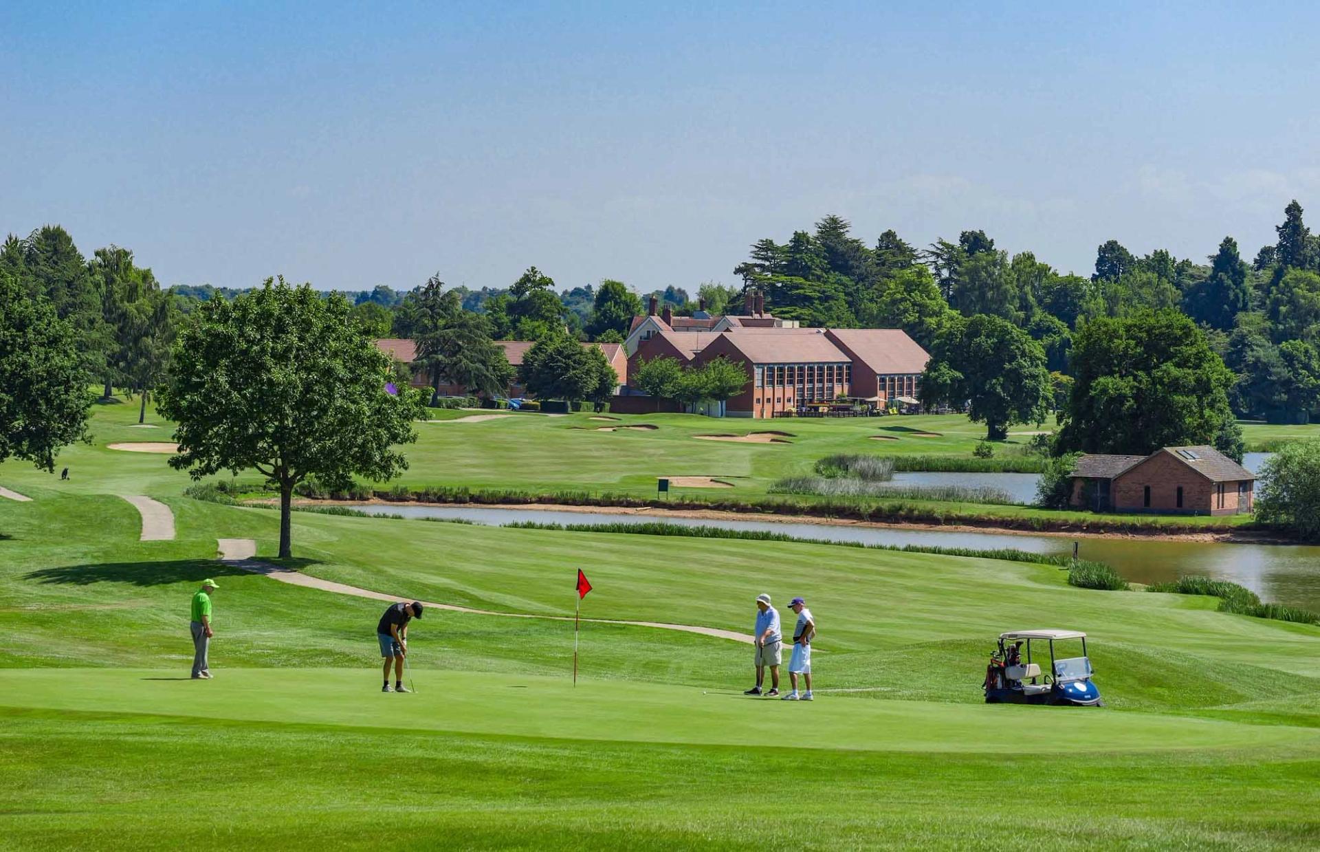 A smooth green with a red flagstick
