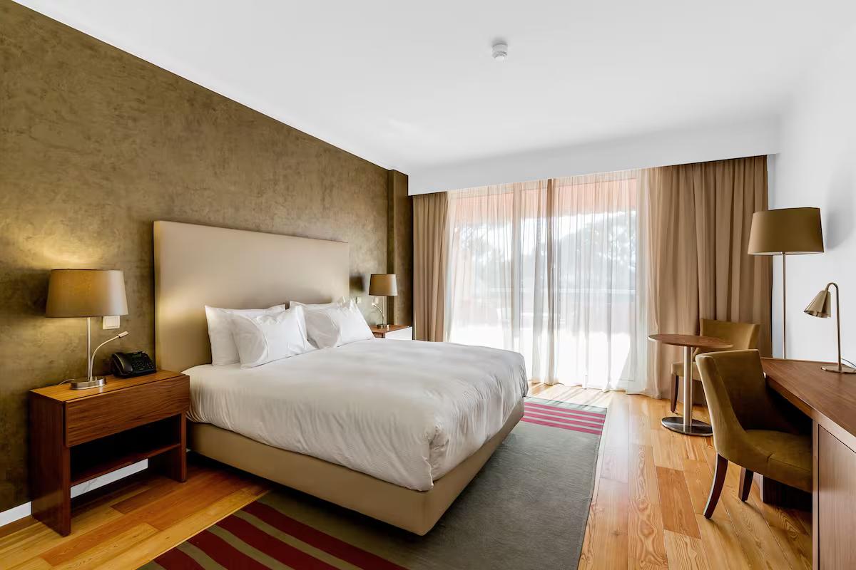 Double bed room at the Vilamoura Garden Hotel