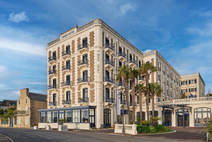 Panoramic view of the Hotel Barriere Le Grand Hotel Dinard