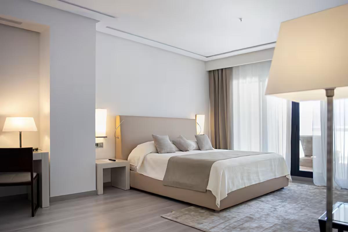 Double bed suite at Hotel Golf Almerimar