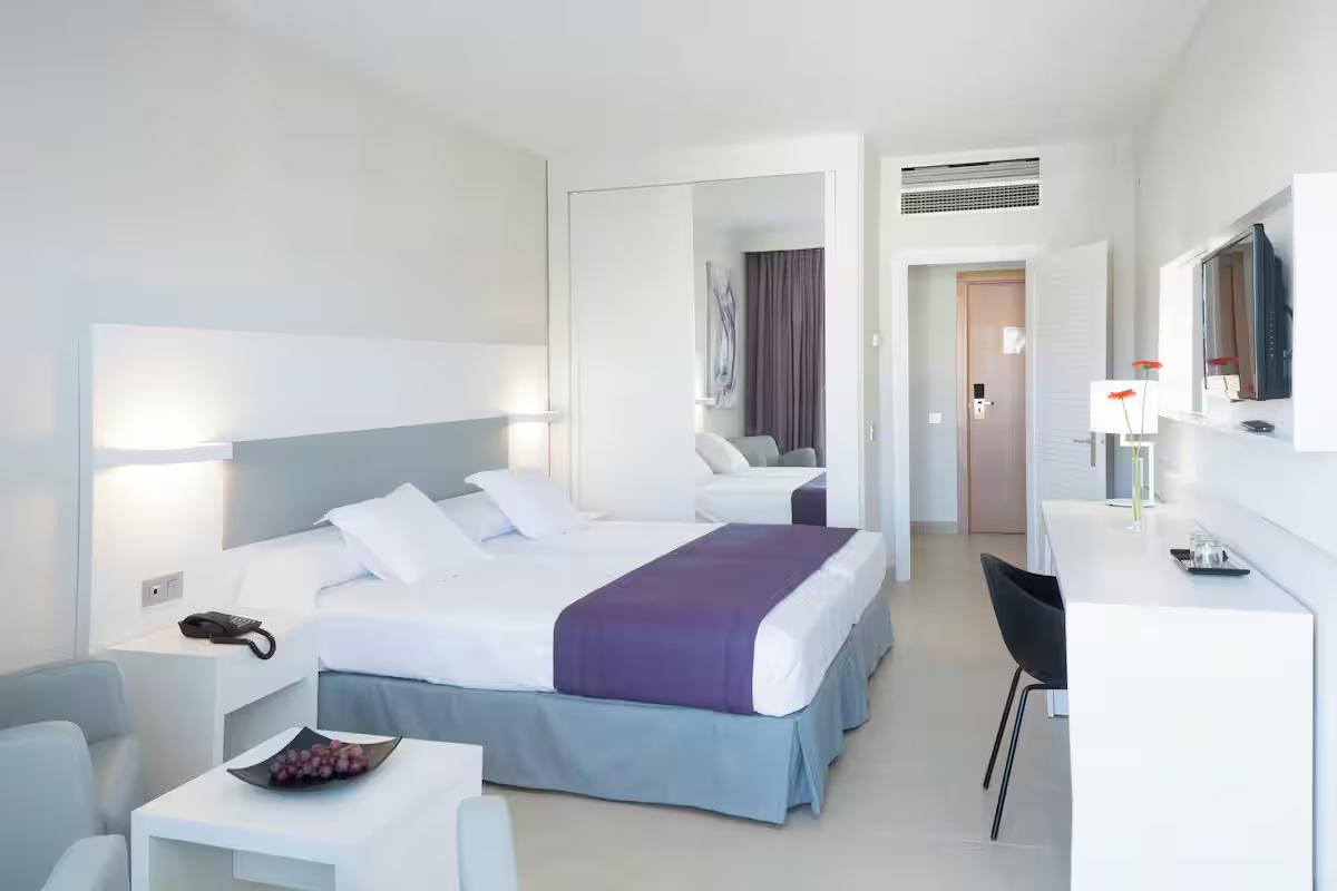 Double bed suite at Hotel Gran Canaria Princess - Adults Only