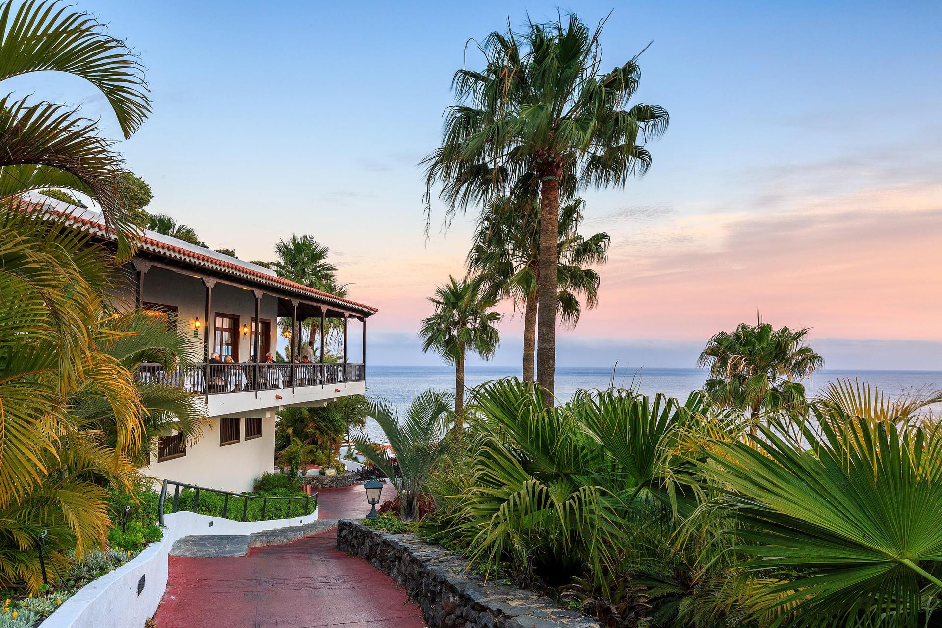 Panoramic view of Hotel Jardin Tecina