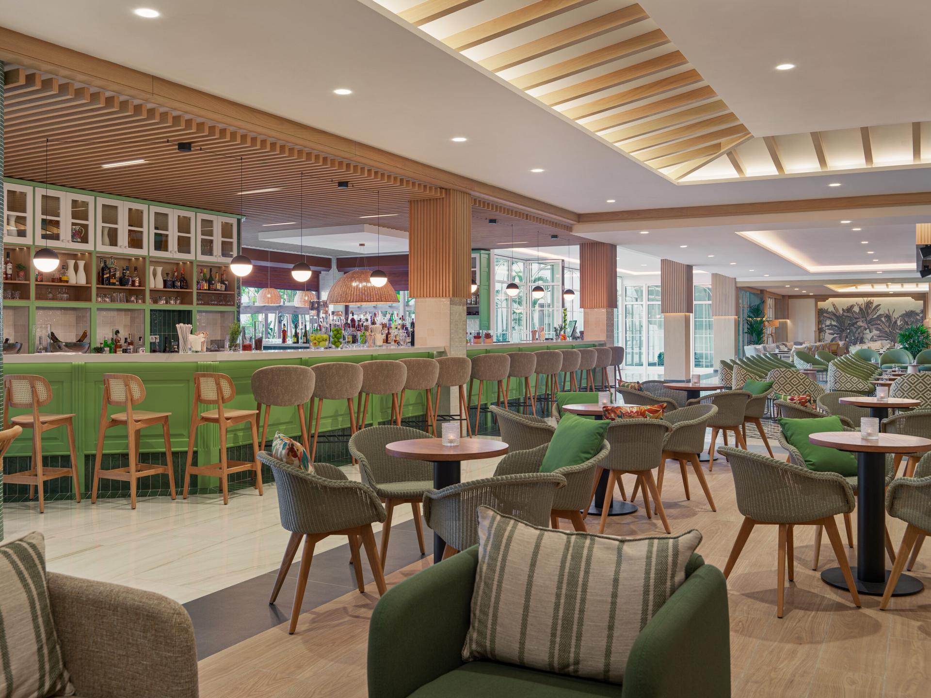 Indoor dining and bar at the Hotel Jardin Tecina