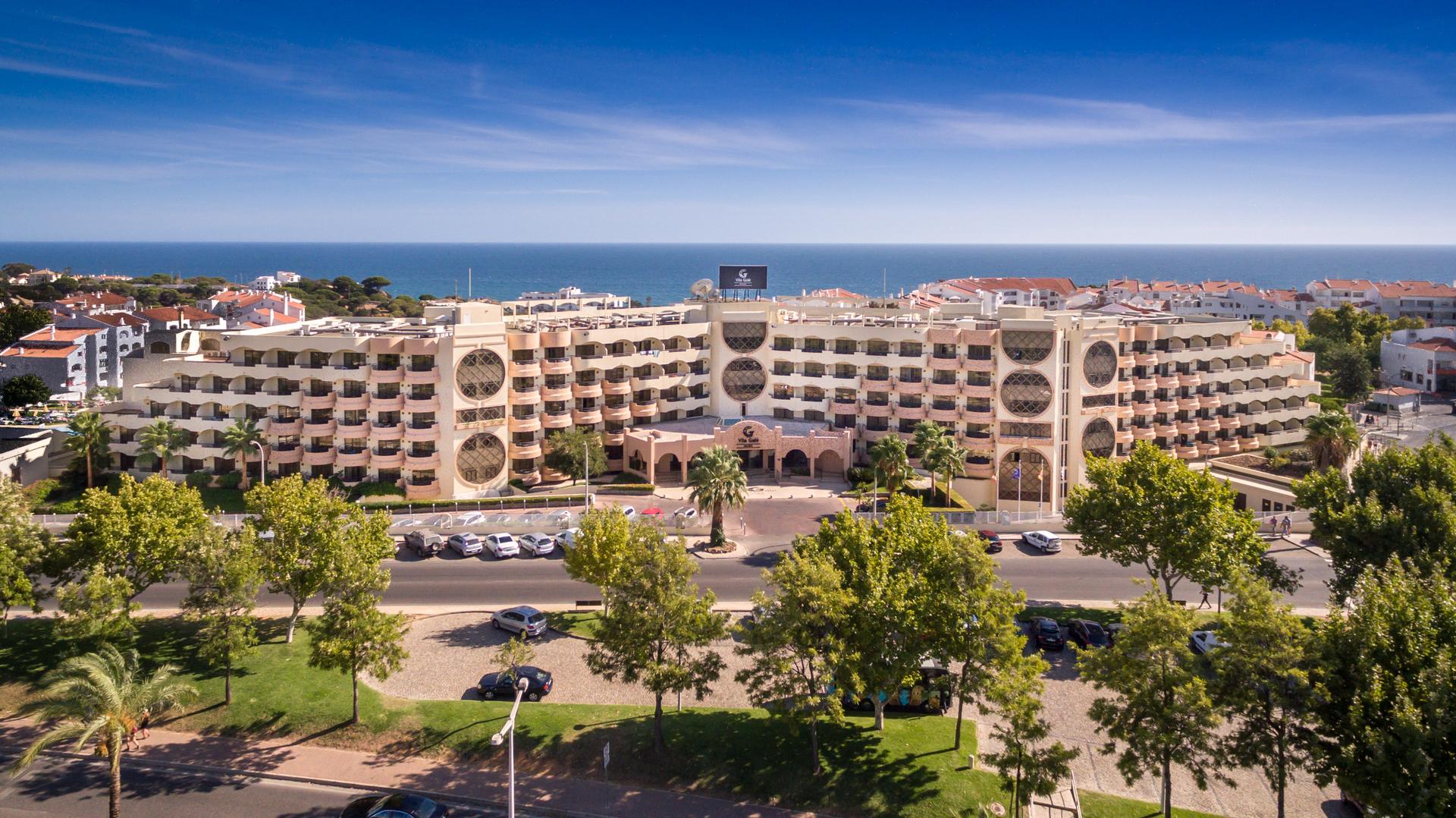 Panoramic view of the Hotel Vila Gale Cerro Alagoa building