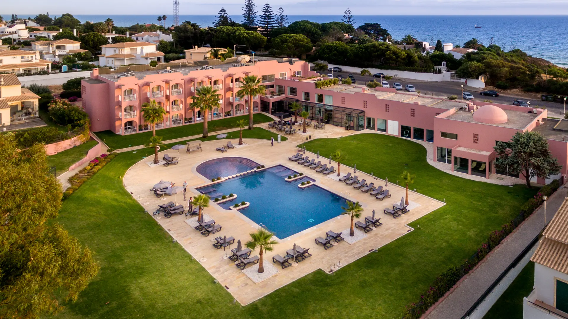 Overhead view of Hotel Vila Gale Collection Praia