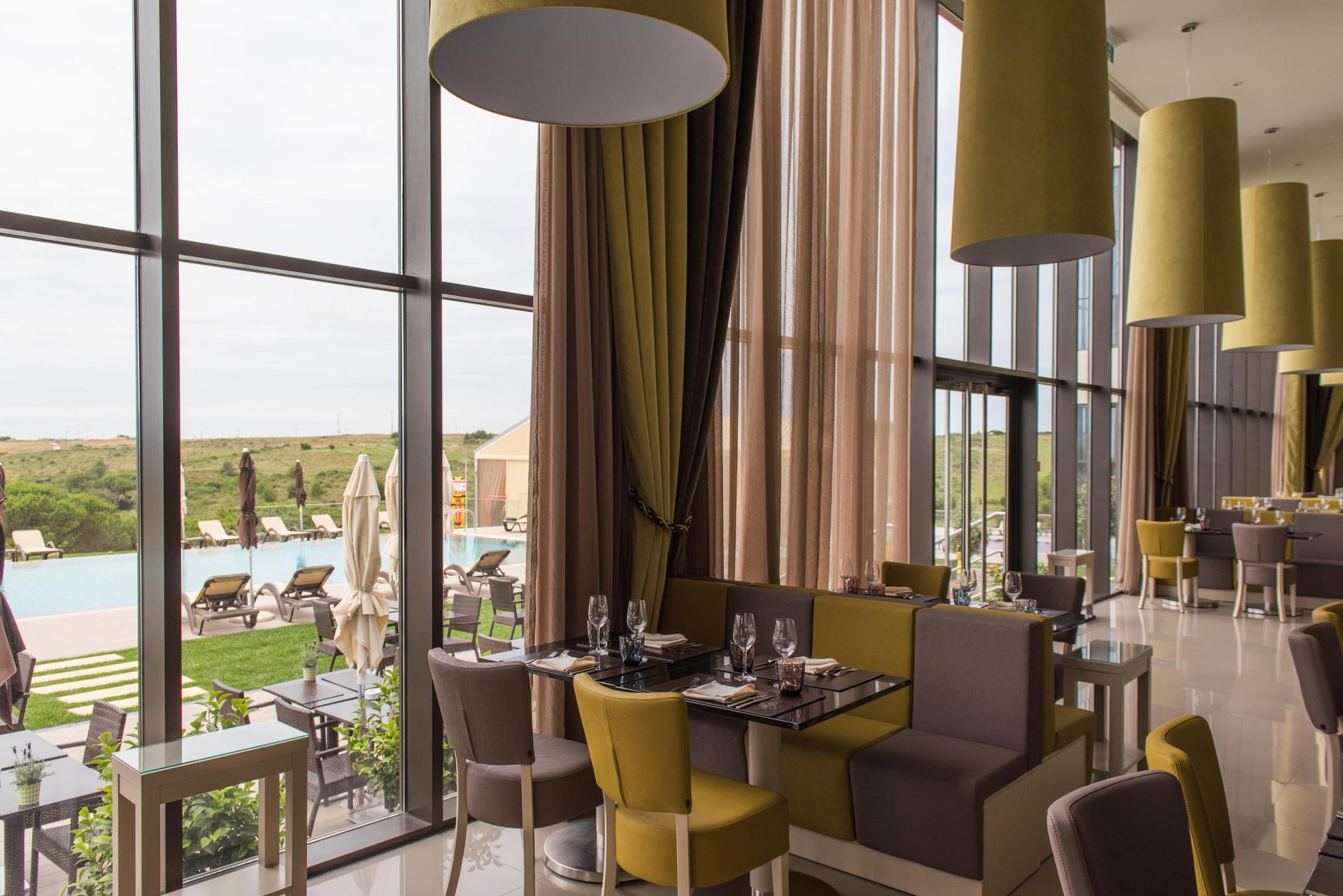 Dining room with views at Hotel Vila Gale Collection Sintra