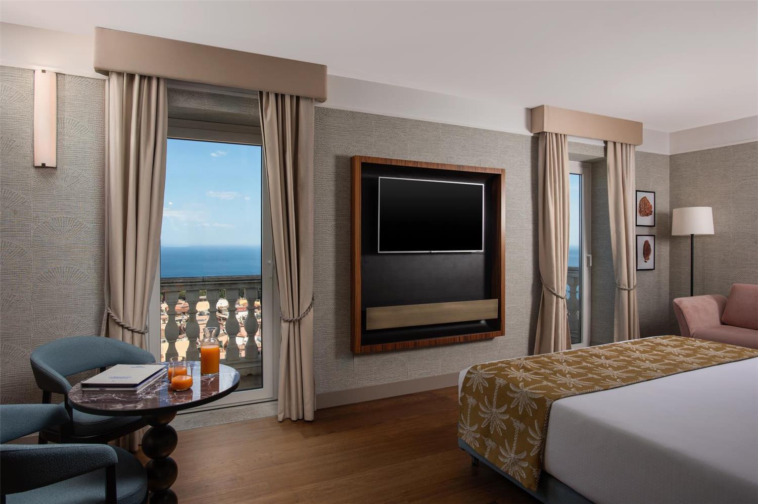 Double bed suite at Il Picciolo Etna Golf Resort & Spa, Curio Collection by Hilton