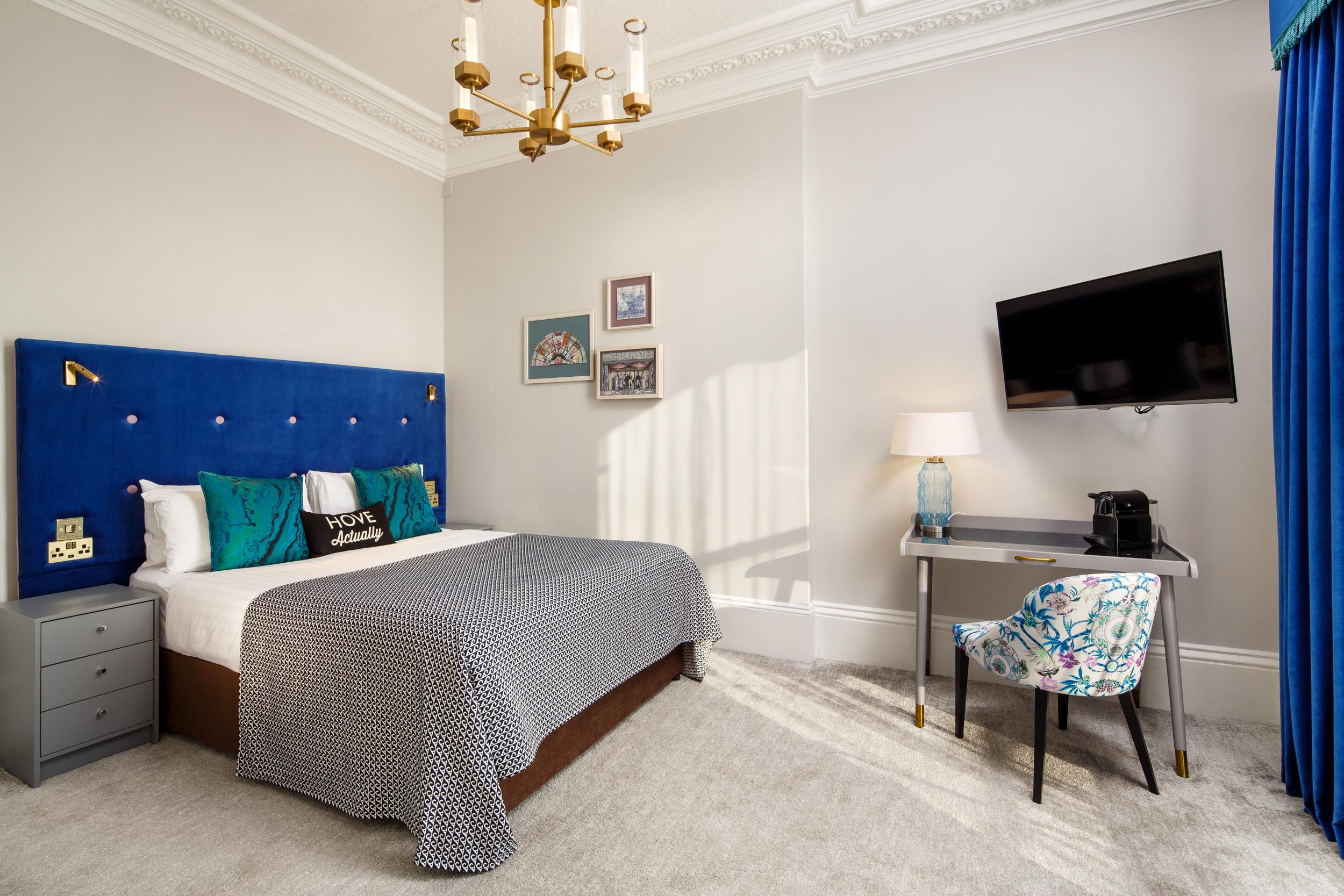 Double bed suite at Mercure Brighton Seafront Hotel