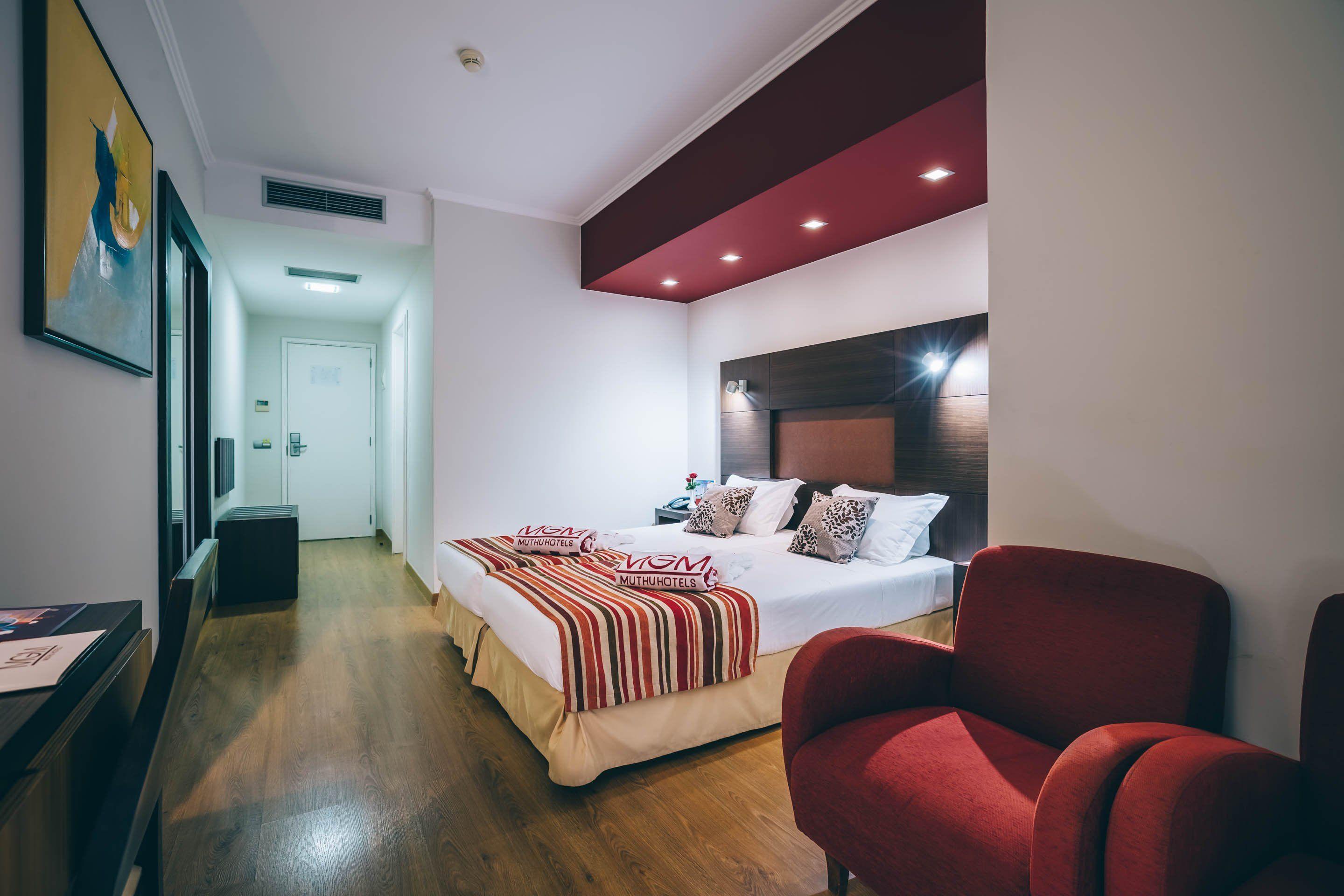 Double bed suite at Muthu Raga Madeira Hotel