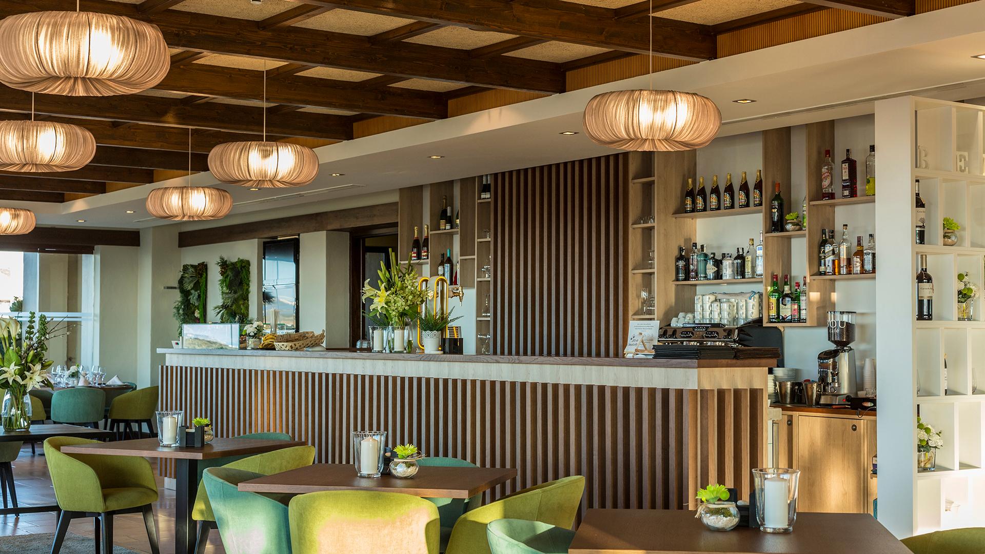 Bar at ONA Valle Romano Golf Resort