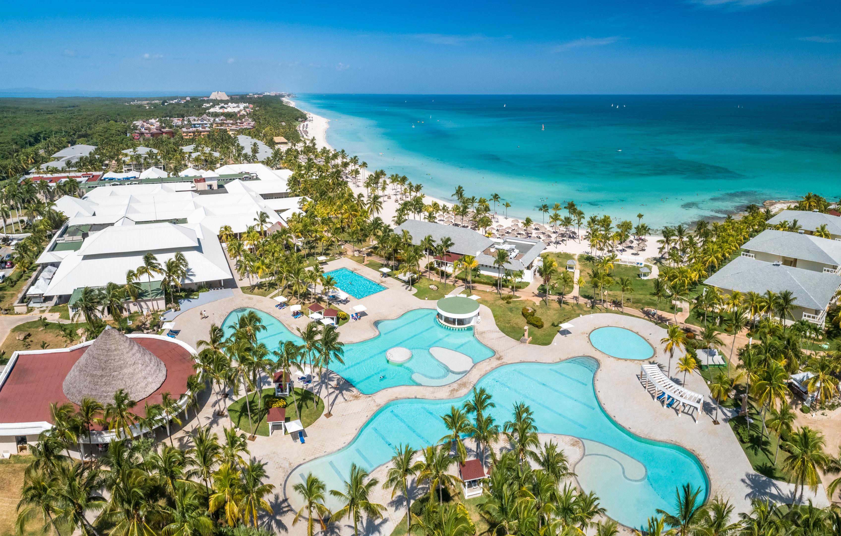 Overhead view of the outdoor swimming pool at Paradisus Varadero Resort & Spa