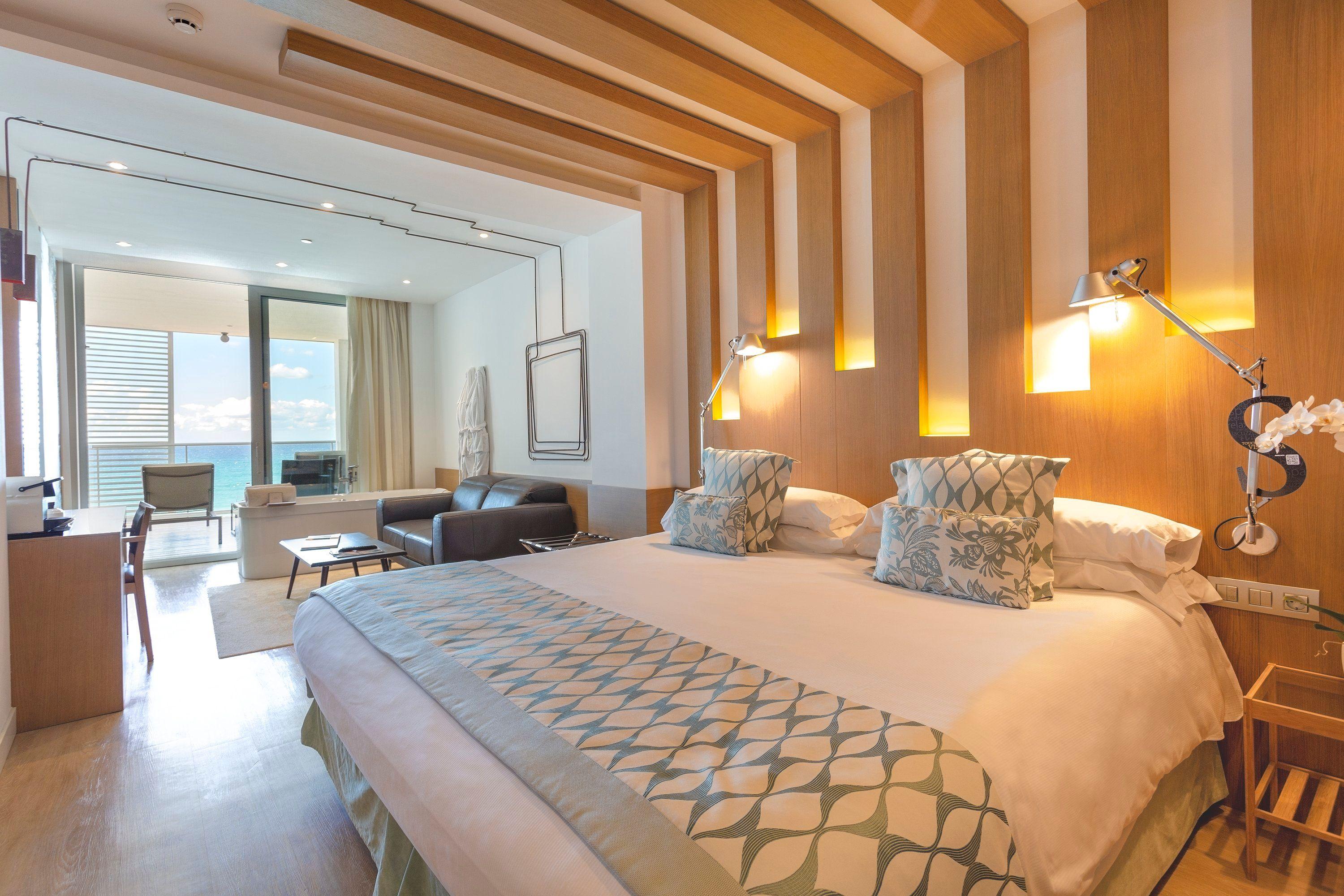 Double bed suite at Pure Salt Garonda
