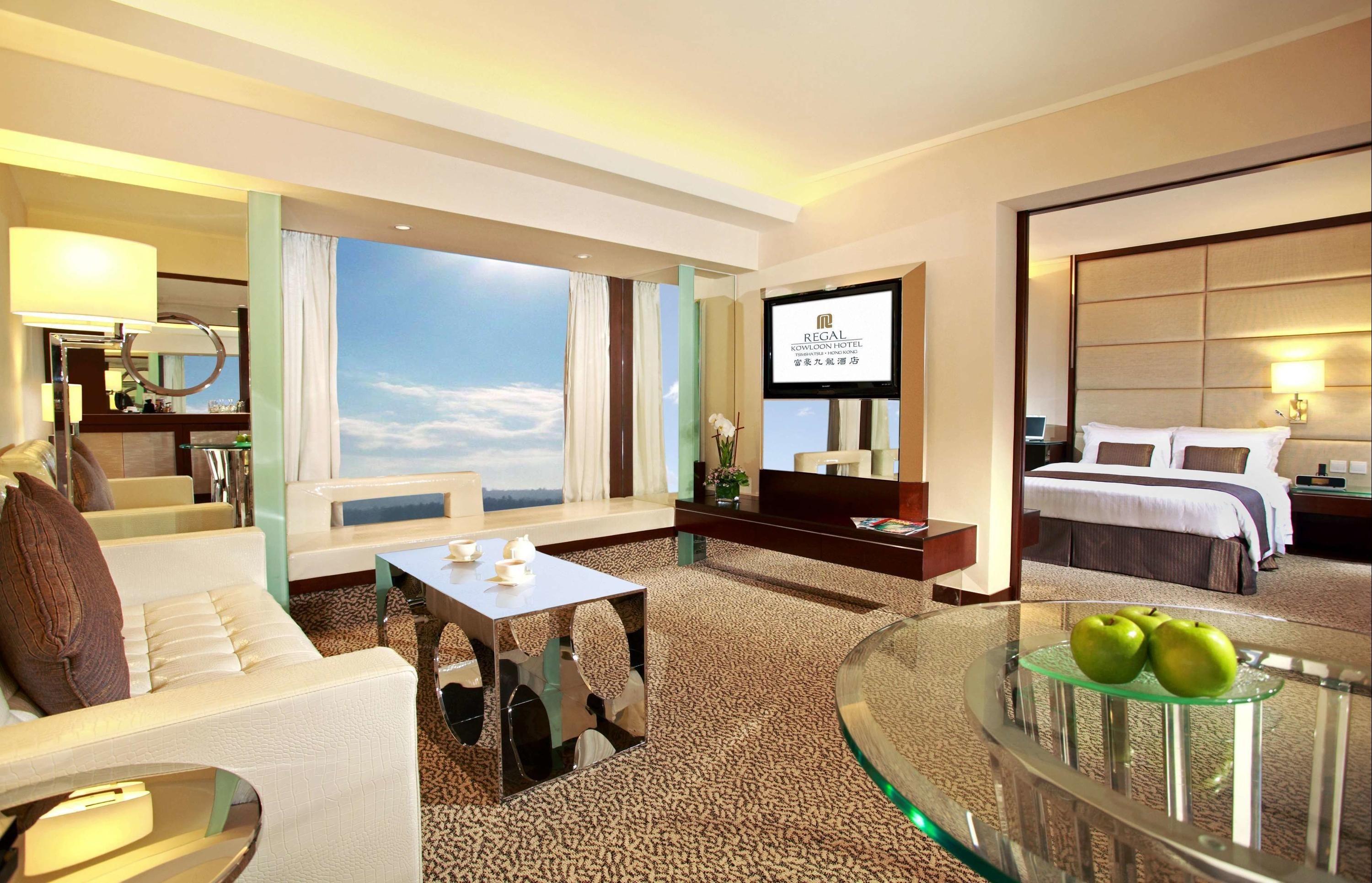 Spacious double bed suite at Regal Kowloon Hotel