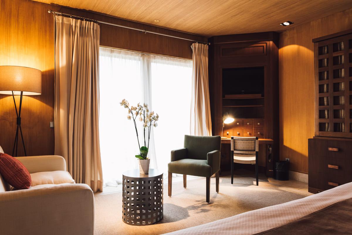 Lounging area as part of a suite at Rio Real Golf & Hotel