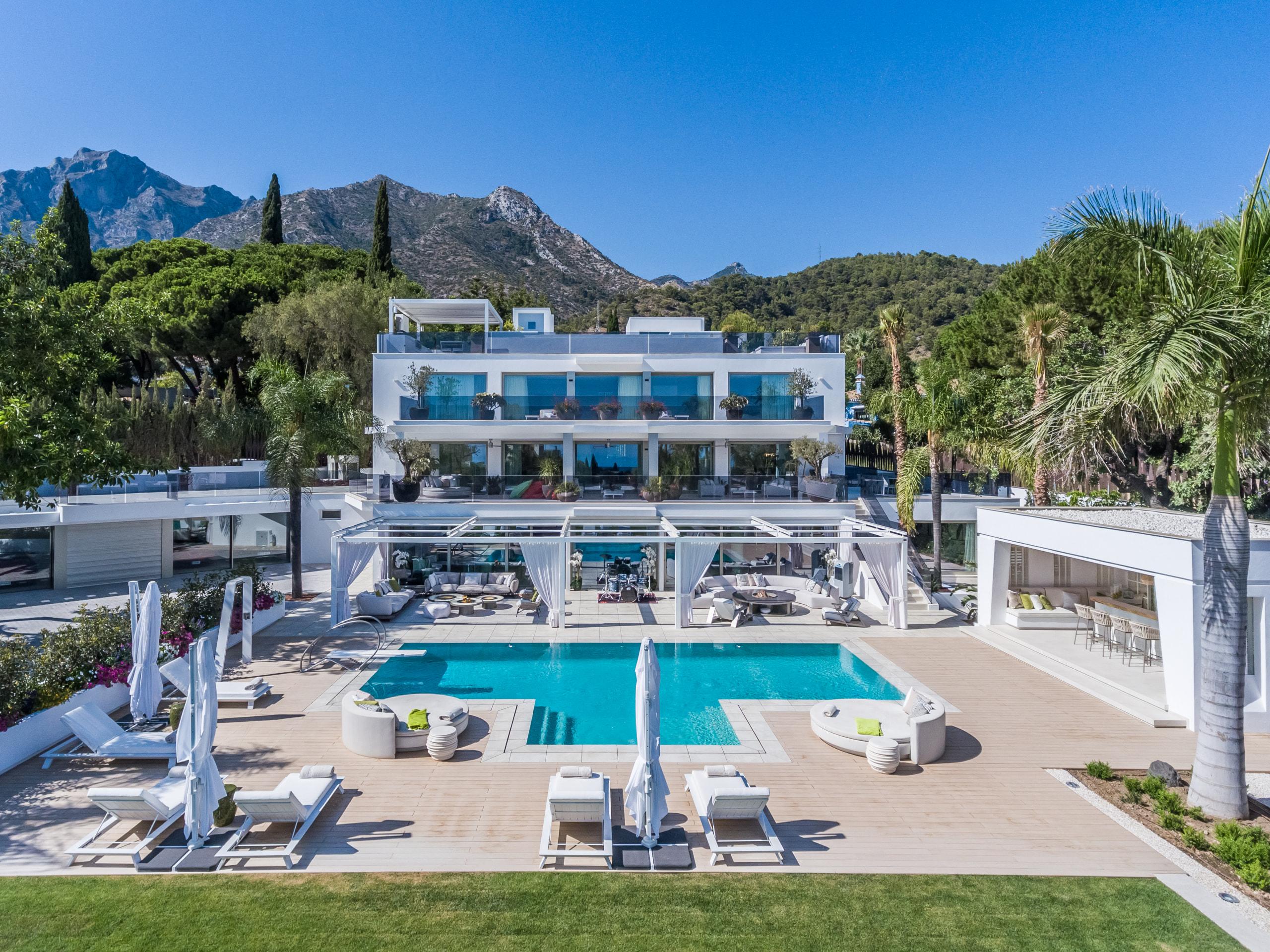 Panoramic view of Sierra Park Club